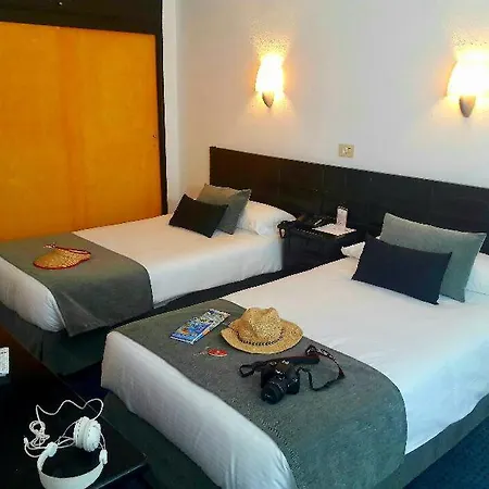 Miramar Hotel 3*