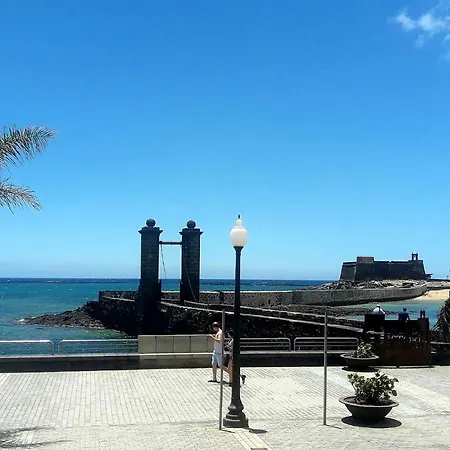 Отель Miramar Арресифе